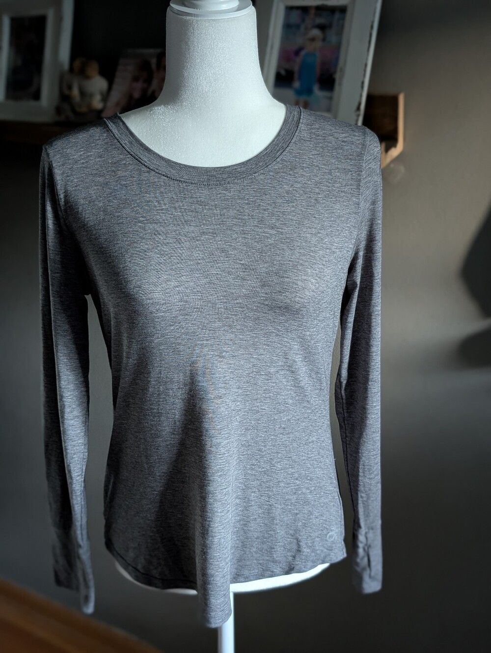 GapFit Heather Gray Long Sleeve Performance Tee Athletic Petite Small